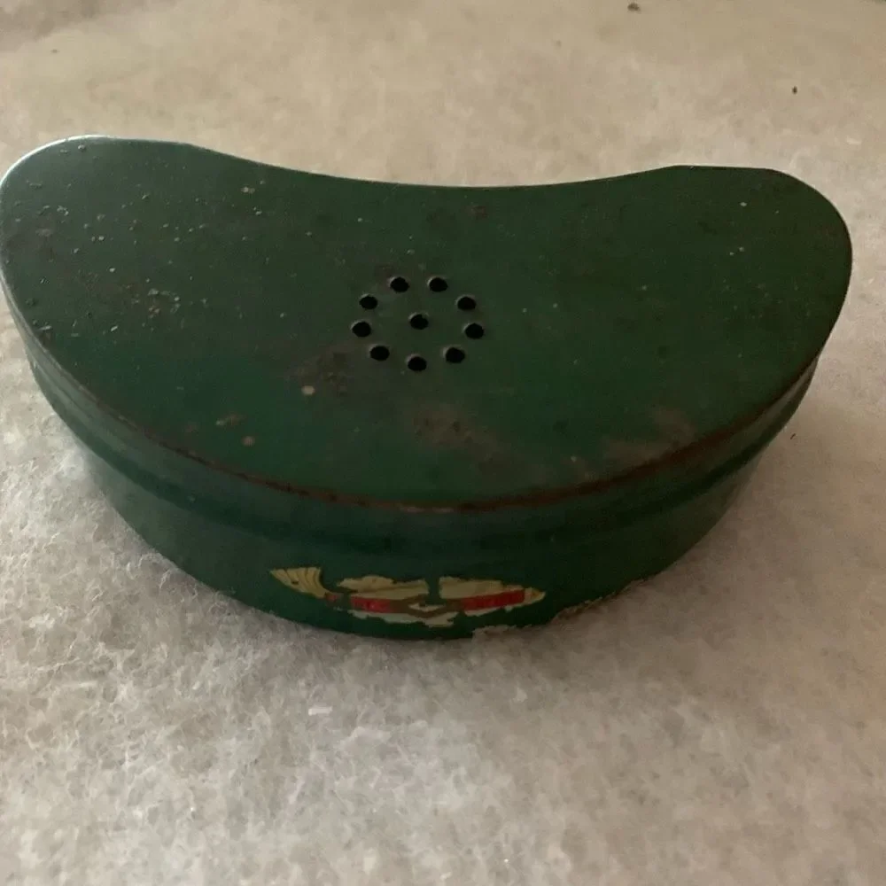 Vintage Horrocks Ibbotson Green Metal Bait Box